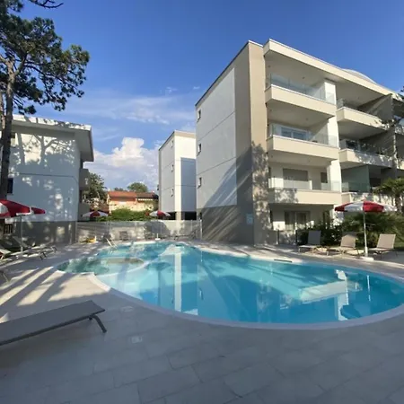 Lovely One-bedroom Flat In A Modern * ビビオーネ